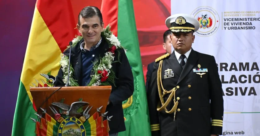 Rodrigo Paz anuncia recursos para estudios de dos nuevas líneas de Mi Teleférico en El Alto