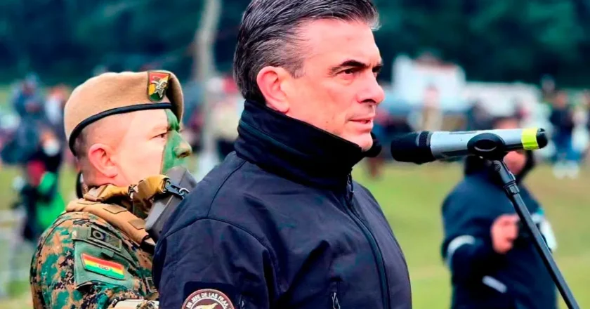 Vocero presidencial afirma que Rodrigo Paz es el único Capitán General de las Fuerzas Armadas y cuestiona reclamo de Edmand Lara