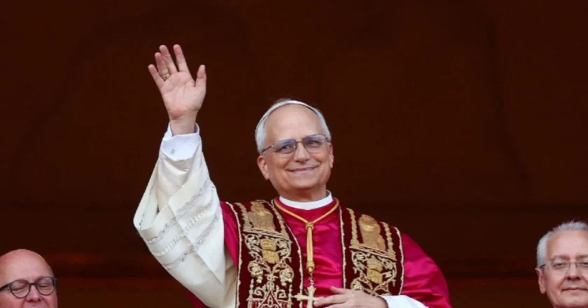 Papa León XIV se recupera tras una cirugía pulmonar por adenocarcinoma